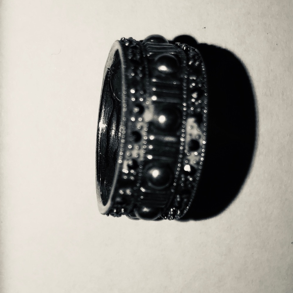 Ring - Picture 2 of 4